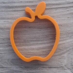 Amscan‎ Vintage Plastic Cookie Cutter  Apple Thanksgiving School Fruit Taiwan